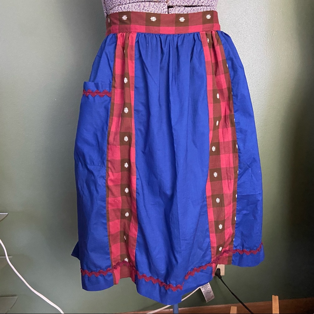 Vintage APRON Blue Red Gingham Ric Rac trim Large Pocket Retro Housewife 50’s